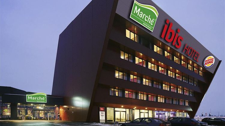 Ibis Vienna Airport Exterior