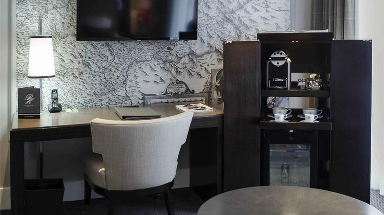 <b>Park Hotel Grenoble MGallery Collection Room</b>. Images powered by <a href="https://iceportal.shijigroup.com/" title="IcePortal" target="_blank">IcePortal</a>.