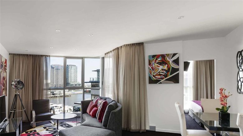 <b>The Sebel Melbourne Docklands Room</b>. Images powered by <a href="https://iceportal.shijigroup.com/" title="IcePortal" target="_blank">IcePortal</a>.