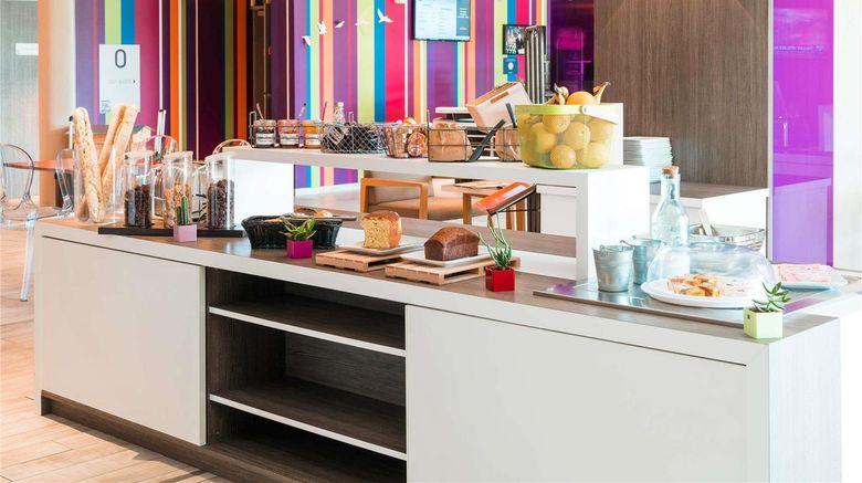 <b>Ibis Styles Les Sables Olonne Exterior</b>. Images powered by <a href="https://iceportal.shijigroup.com/" title="IcePortal" target="_blank">IcePortal</a>.