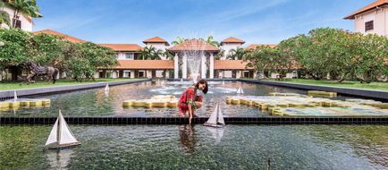 Sofitel Singapore Sentosa Resort & Spa Exterior