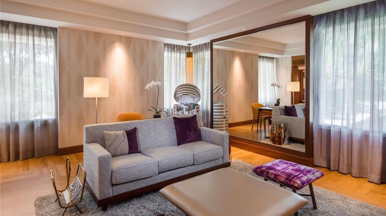 <b>Sofitel Singapore Sentosa Resort & Spa Room</b>. Images powered by <a href="https://iceportal.shijigroup.com/" title="IcePortal" target="_blank">IcePortal</a>.