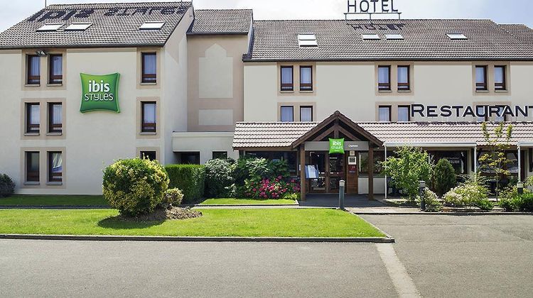Ibis Styles Chartres Exterior