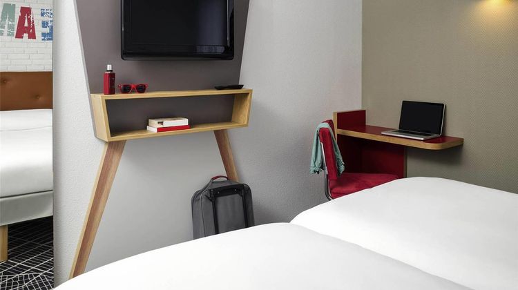 Ibis Styles Chartres Room