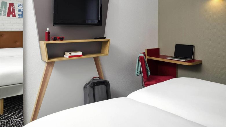 <b>Ibis Styles Chartres Room</b>. Images powered by <a href="https://iceportal.shijigroup.com/" title="IcePortal" target="_blank">IcePortal</a>.