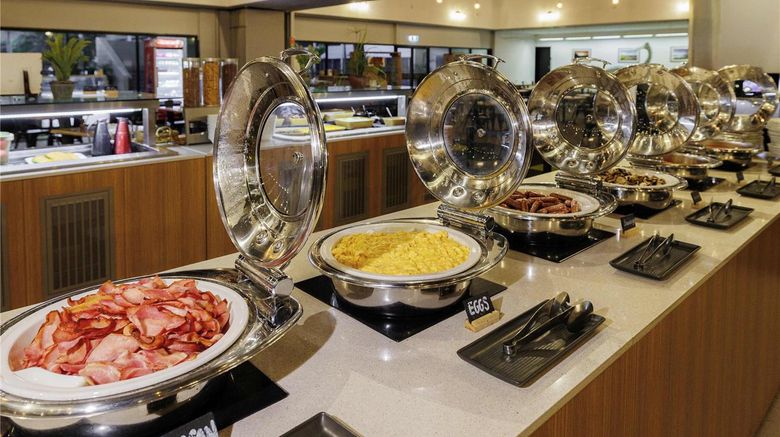 <b>Mercure Kakadu Crocodile Hotel Restaurant</b>. Images powered by <a href="https://iceportal.shijigroup.com/" title="IcePortal" target="_blank">IcePortal</a>.