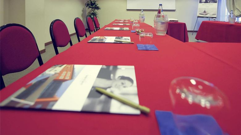 <b>Mercure Genova San Biagio Meeting</b>. Images powered by <a href="https://iceportal.shijigroup.com/" title="IcePortal" target="_blank">IcePortal</a>.