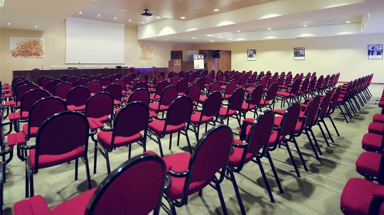 <b>Mercure Genova San Biagio Meeting</b>. Images powered by <a href="https://iceportal.shijigroup.com/" title="IcePortal" target="_blank">IcePortal</a>.