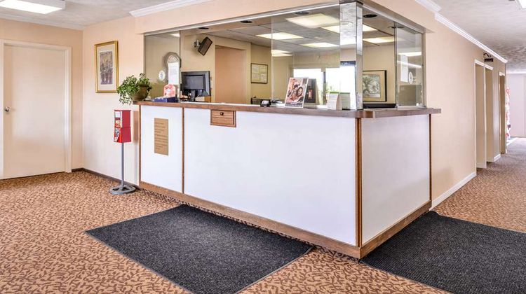 Americas Best Value Inn Lobby