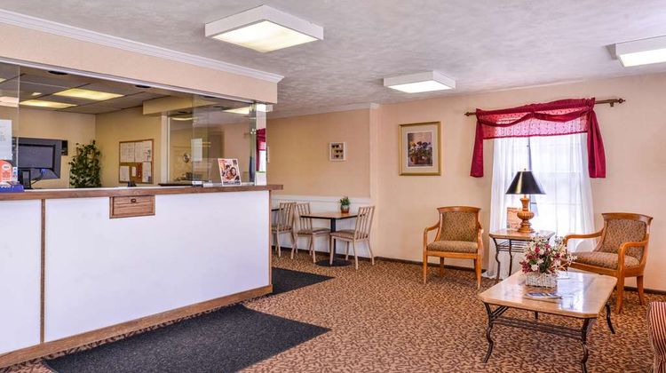 Americas Best Value Inn Lobby