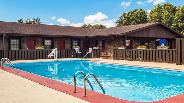 Americas Best Value Inn Pool