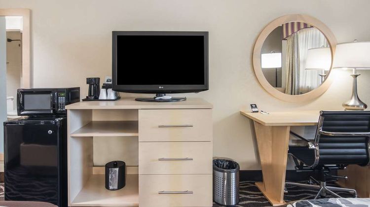 Americas Best Value Inn Room