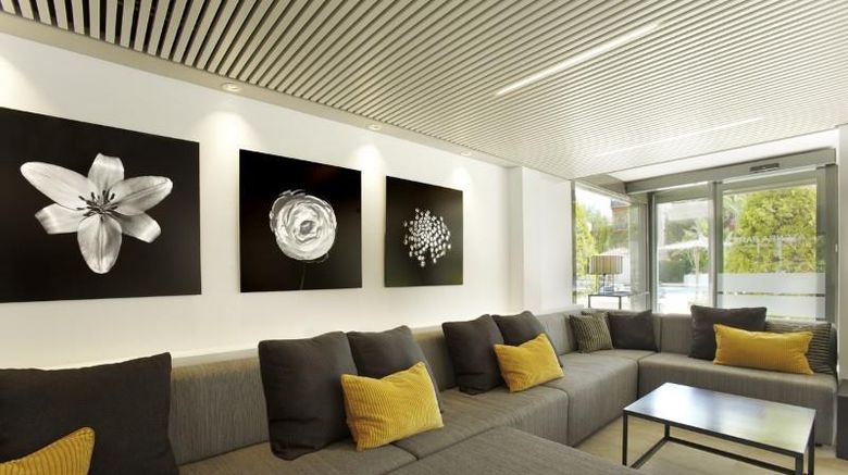 <b>Atenea Park Suites Apartments Lobby</b>. Images powered by <a href="https://iceportal.shijigroup.com/" title="IcePortal" target="_blank">IcePortal</a>.