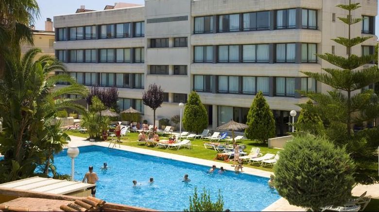 <b>Atenea Park Suites Apartments Pool</b>. Images powered by <a href="https://iceportal.shijigroup.com/" title="IcePortal" target="_blank">IcePortal</a>.