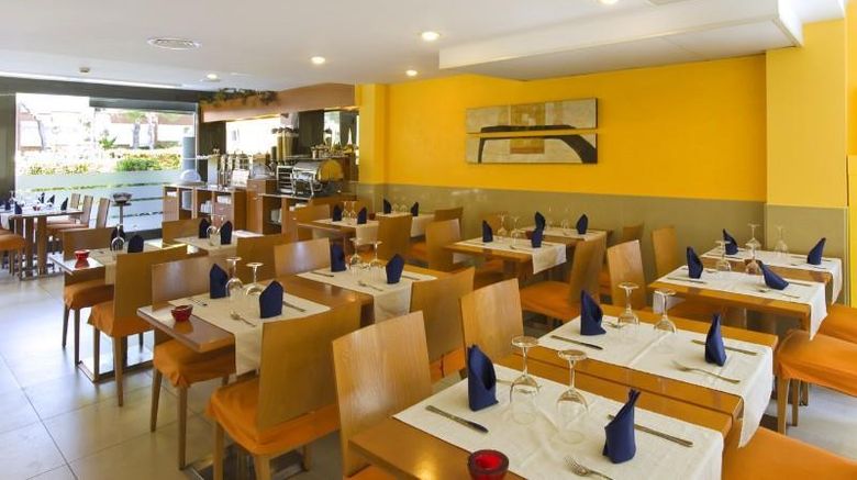 <b>Atenea Park Suites Apartments Restaurant</b>. Images powered by <a href="https://iceportal.shijigroup.com/" title="IcePortal" target="_blank">IcePortal</a>.