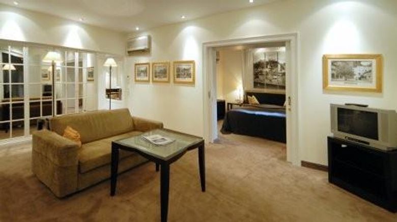 <b>Bristol Hotel Suite</b>. Images powered by <a href="https://iceportal.shijigroup.com/" title="IcePortal" target="_blank">IcePortal</a>.