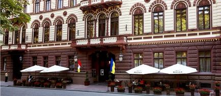 Londonskaya Hotel Exterior