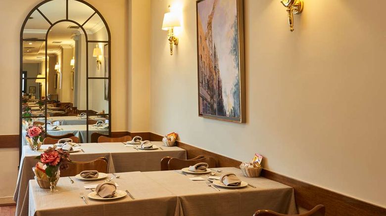 <b>Suites Barrio De Salamanca Restaurant</b>. Images powered by <a href="https://iceportal.shijigroup.com/" title="IcePortal" target="_blank">IcePortal</a>.