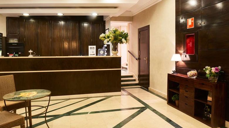 <b>Suites Barrio De Salamanca Lobby</b>. Images powered by <a href="https://iceportal.shijigroup.com/" title="IcePortal" target="_blank">IcePortal</a>.