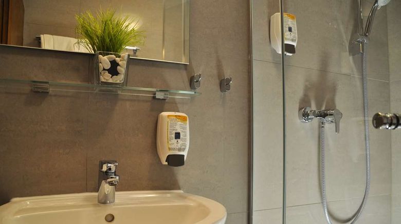 <b>Hotel Perlach Allee Hof Room</b>. Images powered by <a href="https://iceportal.shijigroup.com/" title="IcePortal" target="_blank">IcePortal</a>.