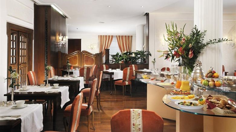 <b>Hotel De la Ville Restaurant</b>. Images powered by <a href="https://iceportal.shijigroup.com/" title="IcePortal" target="_blank">IcePortal</a>.