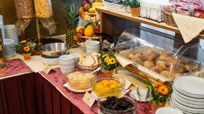 <b>Alga Hotel Restaurant</b>. Images powered by <a href="https://iceportal.shijigroup.com/" title="IcePortal" target="_blank">IcePortal</a>.