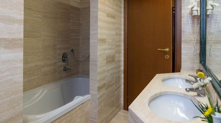Alga Hotel Room