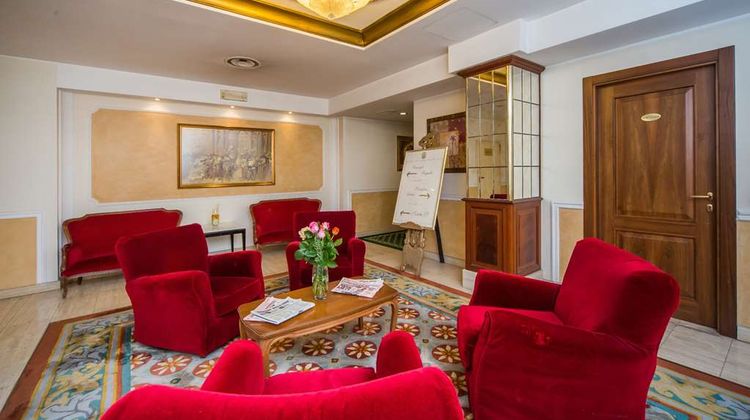 Alga Hotel Lobby