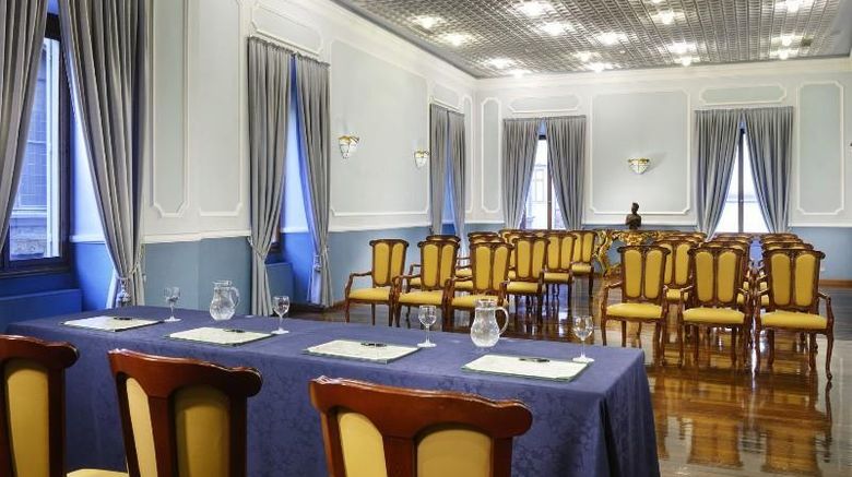 <b>Berchielli Hotel Meeting</b>. Images powered by <a href="https://iceportal.shijigroup.com/" title="IcePortal" target="_blank">IcePortal</a>.