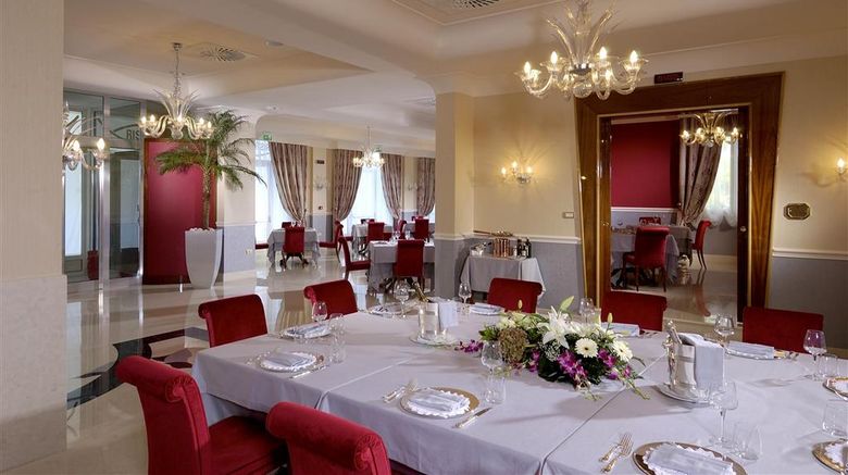 <b>ZanHotel & Meeting Centergross Restaurant</b>. Images powered by <a href="https://iceportal.shijigroup.com/" title="IcePortal" target="_blank">IcePortal</a>.