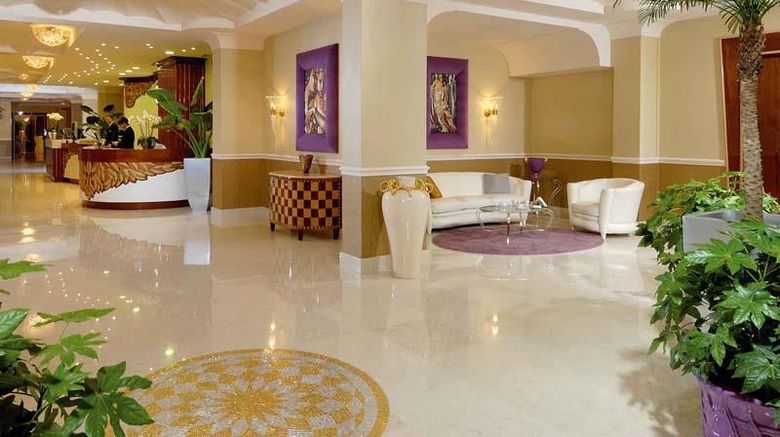 <b>ZanHotel & Meeting Centergross Lobby</b>. Images powered by <a href="https://iceportal.shijigroup.com/" title="IcePortal" target="_blank">IcePortal</a>.