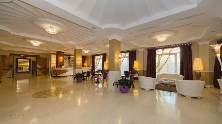 <b>ZanHotel & Meeting Centergross Restaurant</b>. Images powered by <a href="https://iceportal.shijigroup.com/" title="IcePortal" target="_blank">IcePortal</a>.