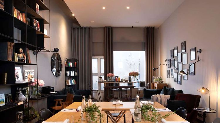Mademoiselle Hotel Meeting