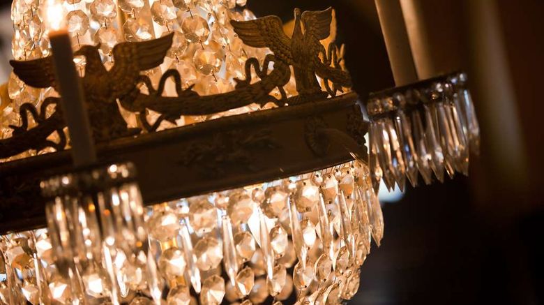 <b>Hotel Lombardy Lobby</b>. Images powered by <a href="https://iceportal.shijigroup.com/" title="IcePortal" target="_blank">IcePortal</a>.