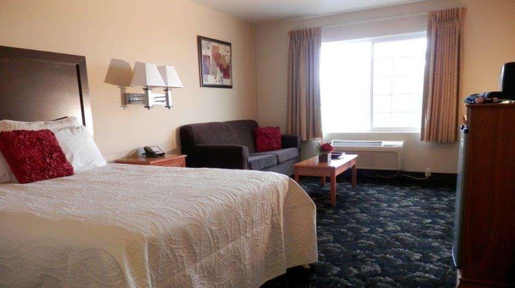 Grand View Inn and Suites Room