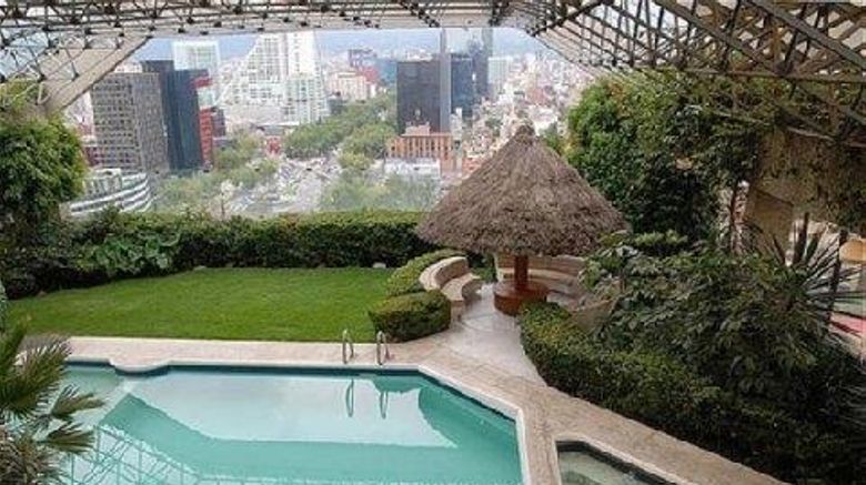 <b>Sevilla Palace Hotel Pool</b>. Images powered by <a href="https://iceportal.shijigroup.com/" title="IcePortal" target="_blank">IcePortal</a>.