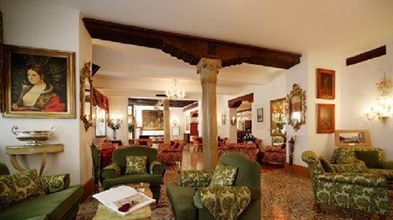 <b>Hotel Giorgione Lobby</b>. Images powered by <a href="https://iceportal.shijigroup.com/" title="IcePortal" target="_blank">IcePortal</a>.