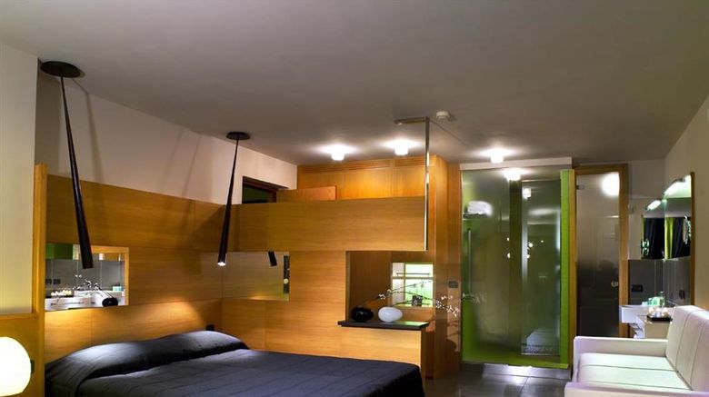 <b>Zone Hotel Room</b>. Images powered by <a href="https://iceportal.shijigroup.com/" title="IcePortal" target="_blank">IcePortal</a>.