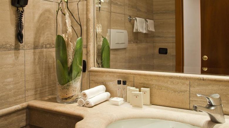 <b>Diplomatic Hotel Room</b>. Images powered by <a href="https://iceportal.shijigroup.com/" title="IcePortal" target="_blank">IcePortal</a>.