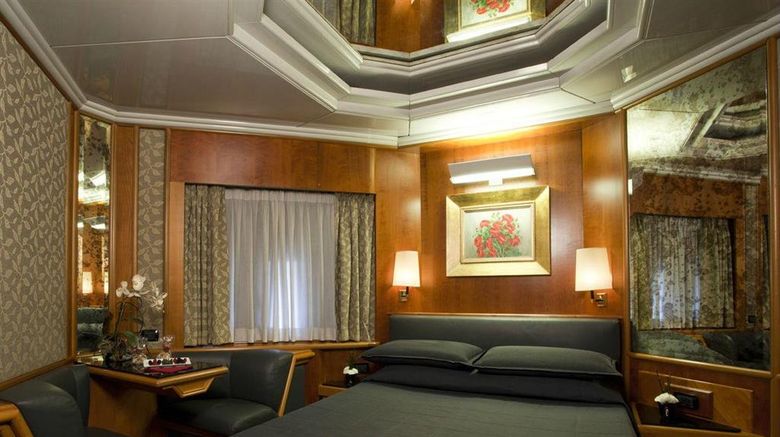 <b>Hotel Valadier Room</b>. Images powered by <a href="https://iceportal.shijigroup.com/" title="IcePortal" target="_blank">IcePortal</a>.