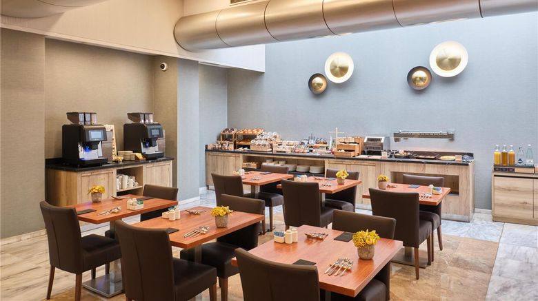 <b>Hotel Catalonia Gracia Restaurant</b>. Images powered by <a href="https://iceportal.shijigroup.com/" title="IcePortal" target="_blank">IcePortal</a>.