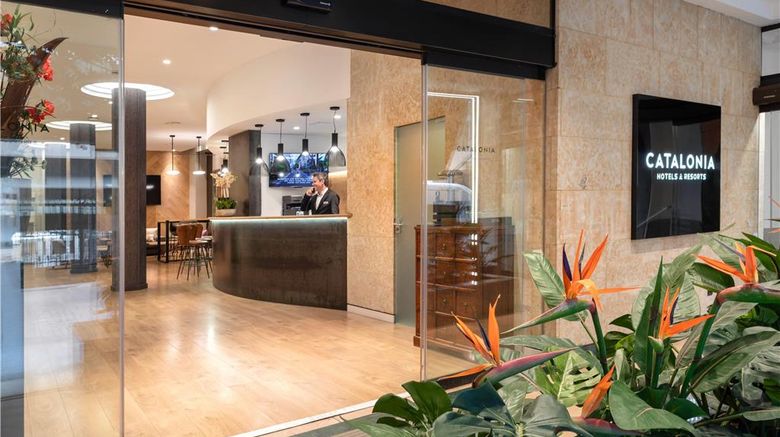 <b>Catalonia Plaza Mayor Salamanca Lobby</b>. Images powered by <a href="https://iceportal.shijigroup.com/" title="IcePortal" target="_blank">IcePortal</a>.