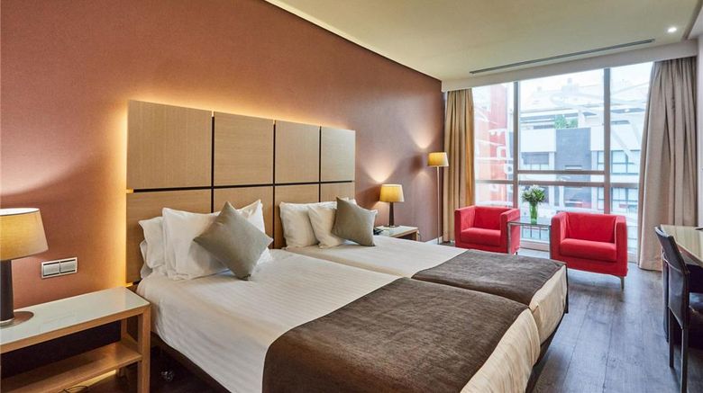 <b>Silken Puerta Valencia Room</b>. Images powered by <a href="https://iceportal.shijigroup.com/" title="IcePortal" target="_blank">IcePortal</a>.