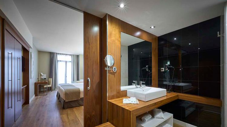 Catalonia Ramblas Hotel Room