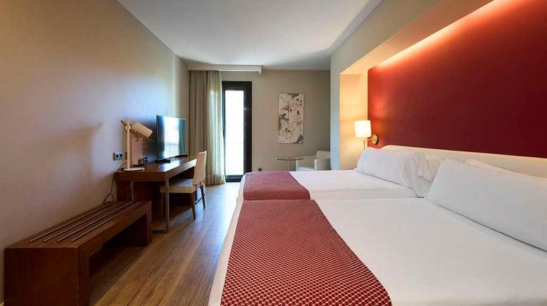 <b>Catalonia Ramblas Hotel Room</b>. Images powered by <a href="https://iceportal.shijigroup.com/" title="IcePortal" target="_blank">IcePortal</a>.
