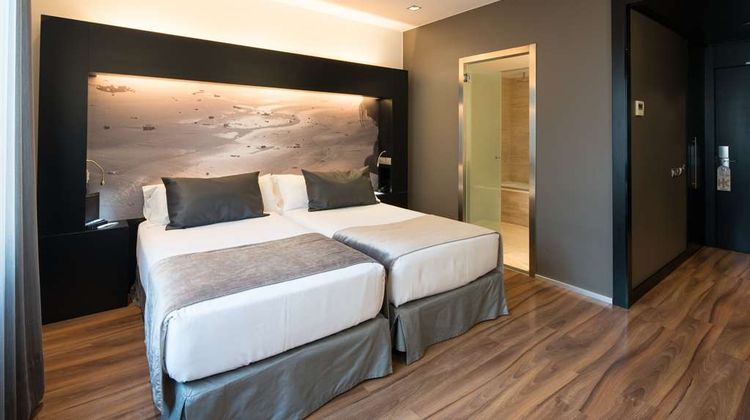 Catalonia Catedral Hotel Room