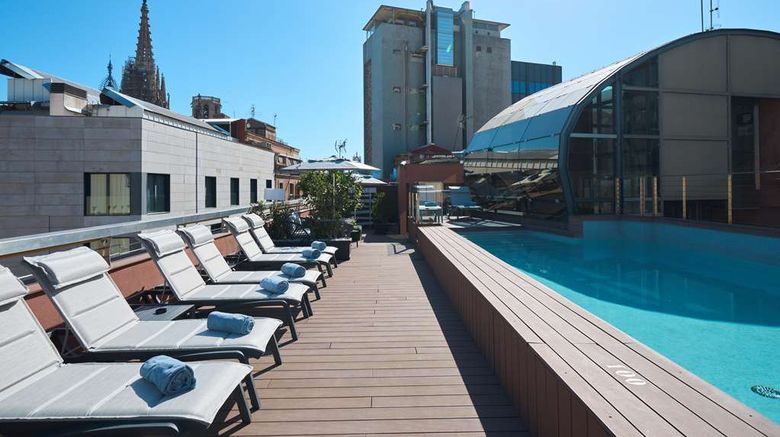 <b>Catalonia Catedral Hotel Pool</b>. Images powered by <a href="https://iceportal.shijigroup.com/" title="IcePortal" target="_blank">IcePortal</a>.