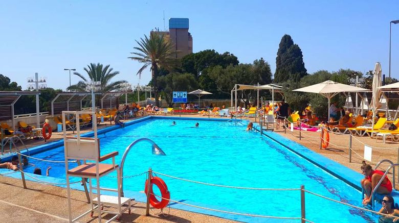 <b>Dan Panorama Haifa Pool</b>. Images powered by <a href="https://iceportal.shijigroup.com/" title="IcePortal" target="_blank">IcePortal</a>.