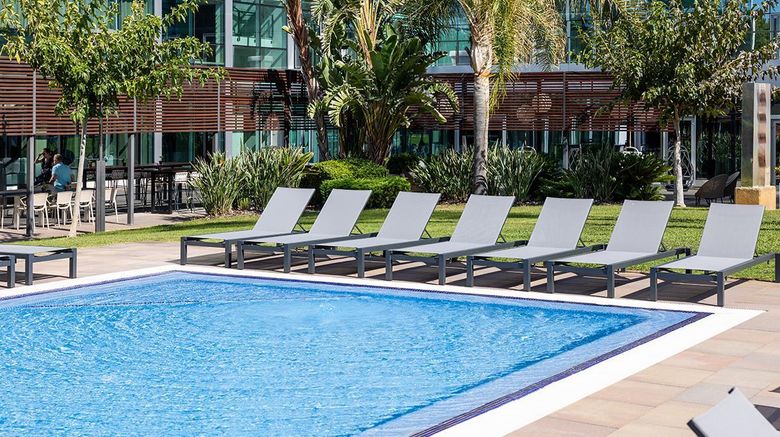 <b>BCN Events Hotel Pool</b>. Images powered by <a href="https://iceportal.shijigroup.com/" title="IcePortal" target="_blank">IcePortal</a>.