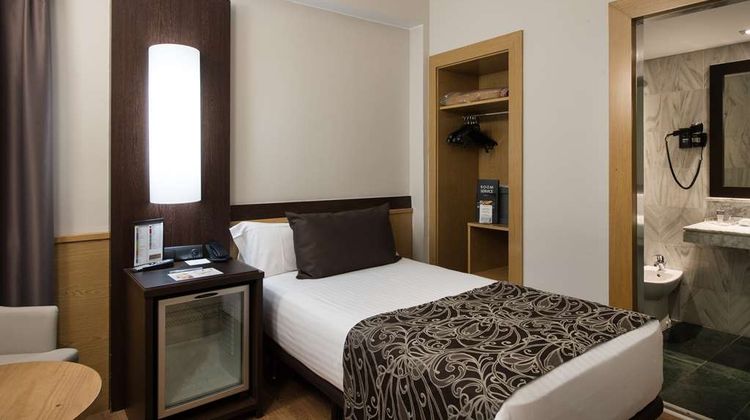 Catalonia Atenas Room
